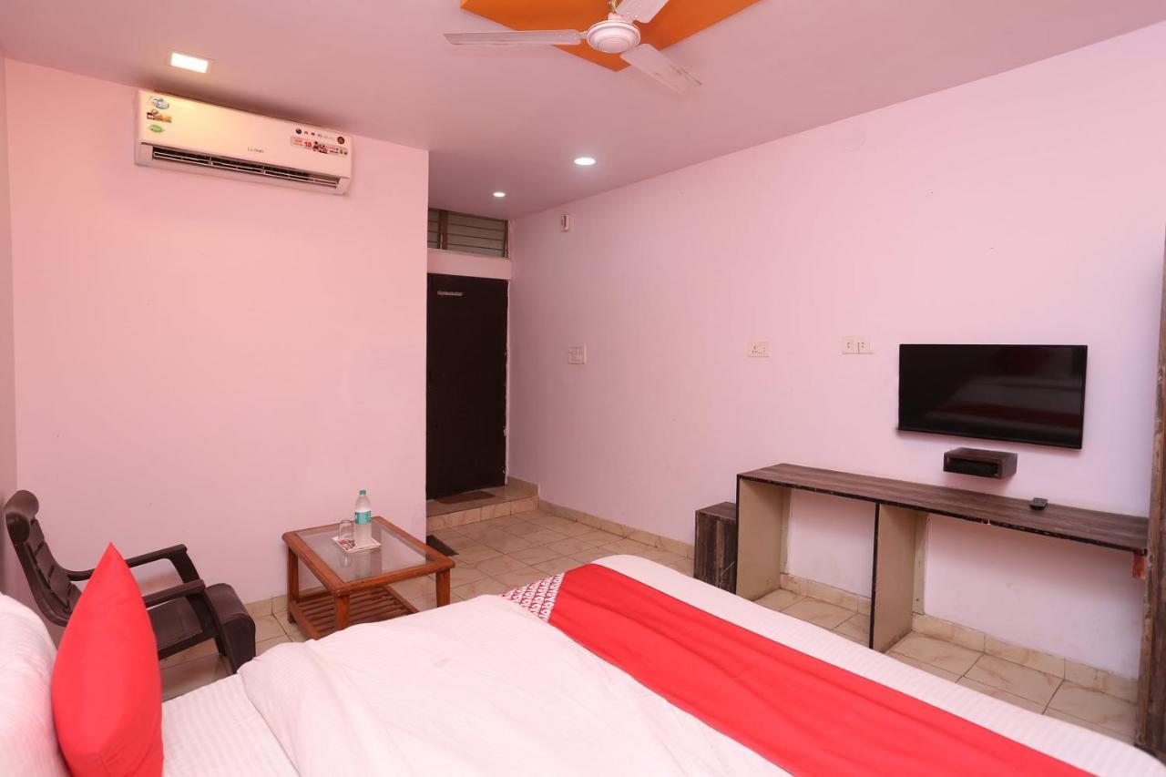 Oyo 37533 Hotel Ashirwad Jabalpur Exterior foto